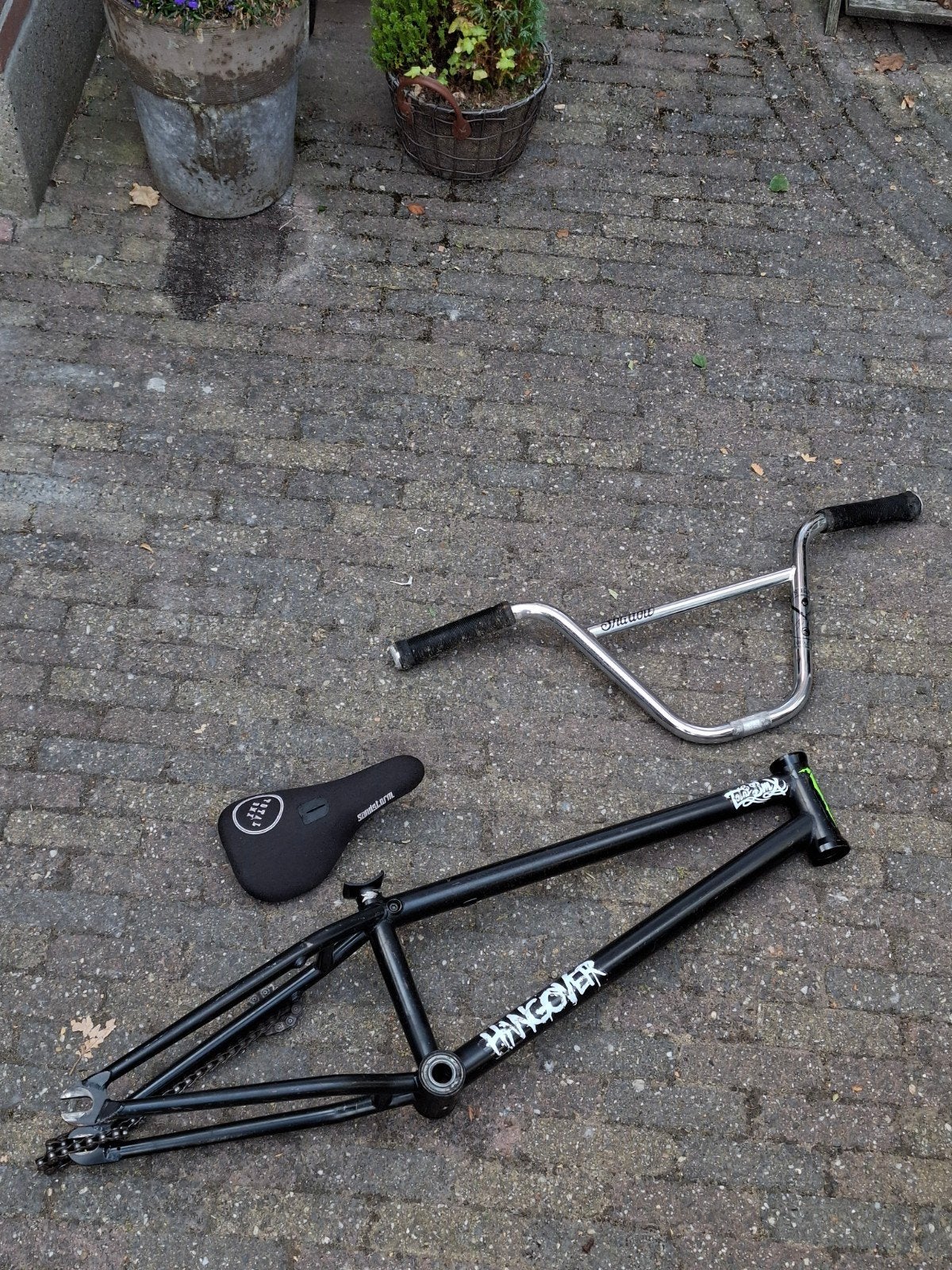 Total BMX Hangover frame, Shadow bar, Total BMX zadel, Frame, Ophalen of Verzenden, Total BMX, Shadow, Gebruikt
