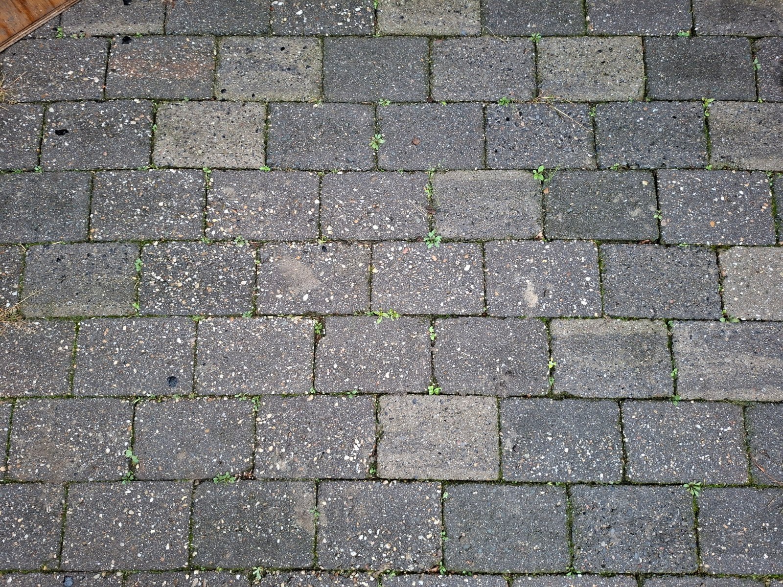 Betonnen klinkers voor terras of oprit gratis af te halen, Ophalen, Gebruikt, Klinkers, 10 m² of meer