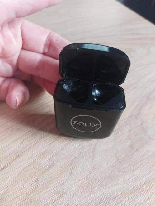 Solix doosje ( zonder draadloze oordopjes), Ophalen of Verzenden, Gebruikt