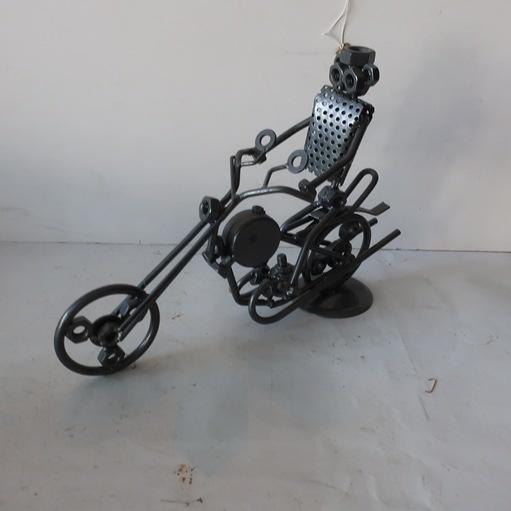Beeld metaal motor 30 x 9 x 21,5 cm, Verzamelen, Beelden en Beeldjes, Ophalen of Verzenden, Zo goed als nieuw, Overige typen