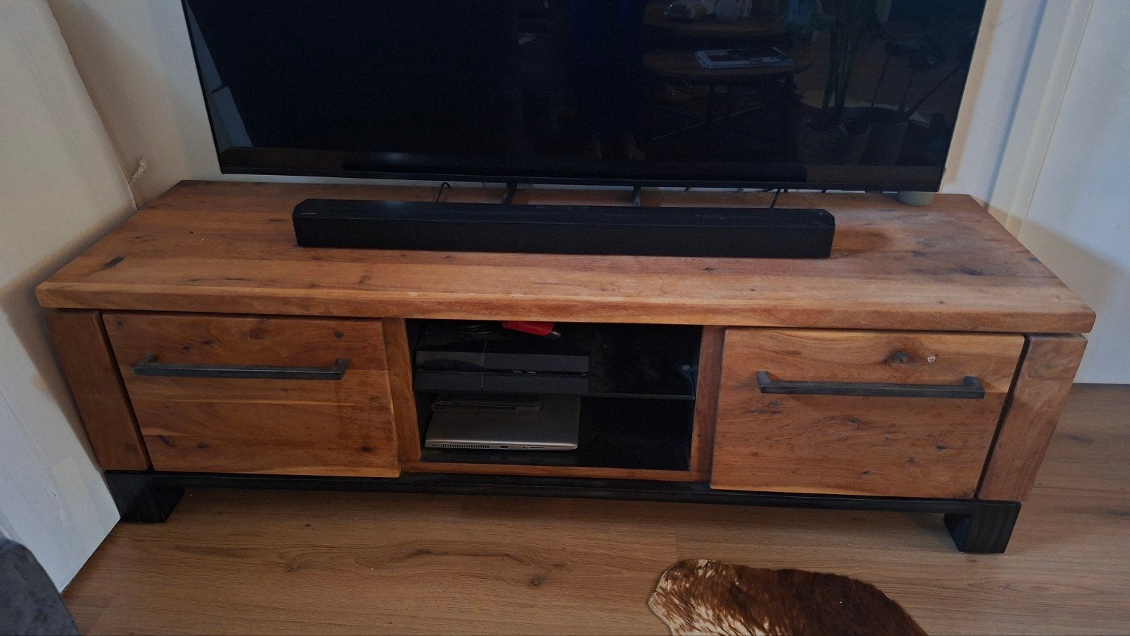 Prachtig walnoot houten tv-meubel - 150x45cm, Ophalen