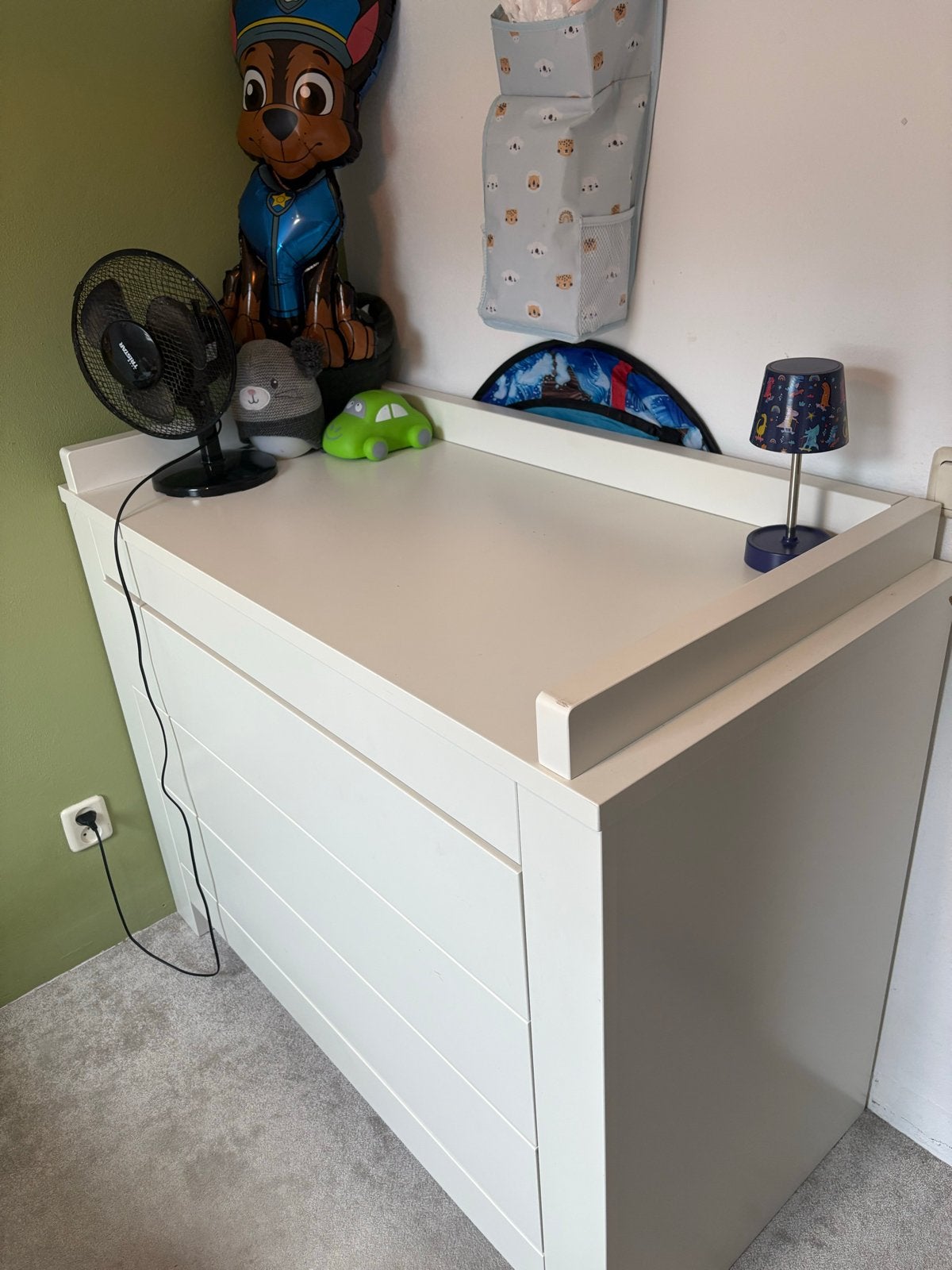 Witte commode met 3 lades en opstaande rand, Ophalen, Gebruikt, 50 tot 70 cm, 75 tot 100 cm