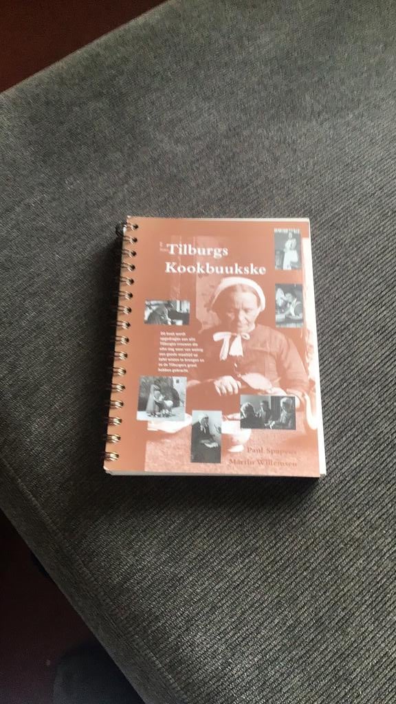 Tilburgs kookbuukske, Ophalen of Verzenden, Zo goed als nieuw