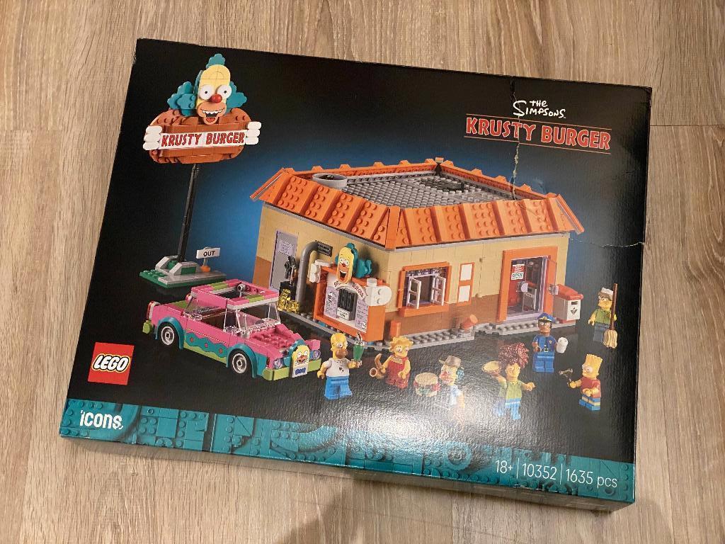 LEGO Icons 10352 The Simpsons Krusty Burger (NIEUW IN DOOS), Nieuw, Ophalen of Verzenden, Icons, Complete set