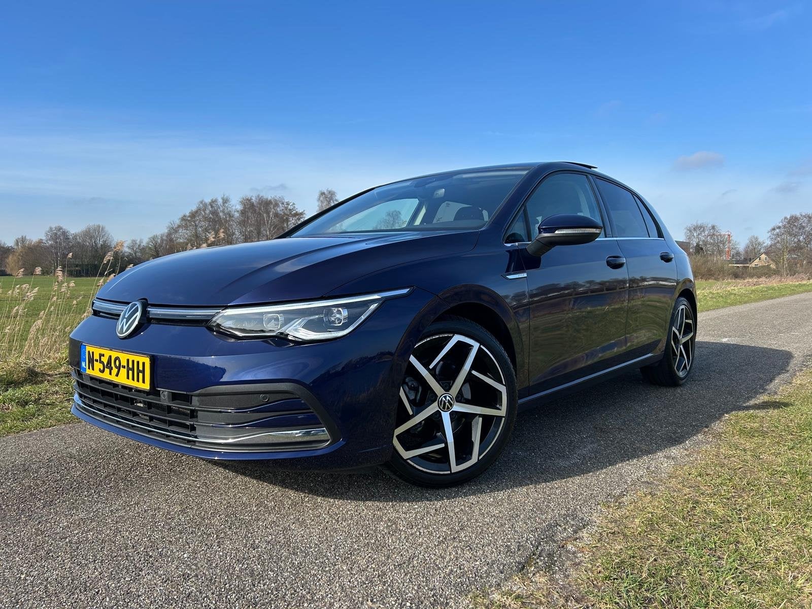 Volkswagen Golf 1.5 eTSI R-Line Panoramadak / Automaat / Erg, Auto's, Volkswagen, Dealer onderhouden, Stof, 4 cilinders, 150 pk