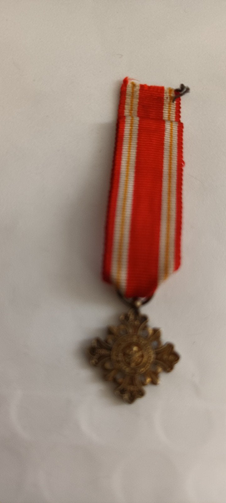 Oude Medaille met Rood-Wit Lint, Ophalen of Verzenden