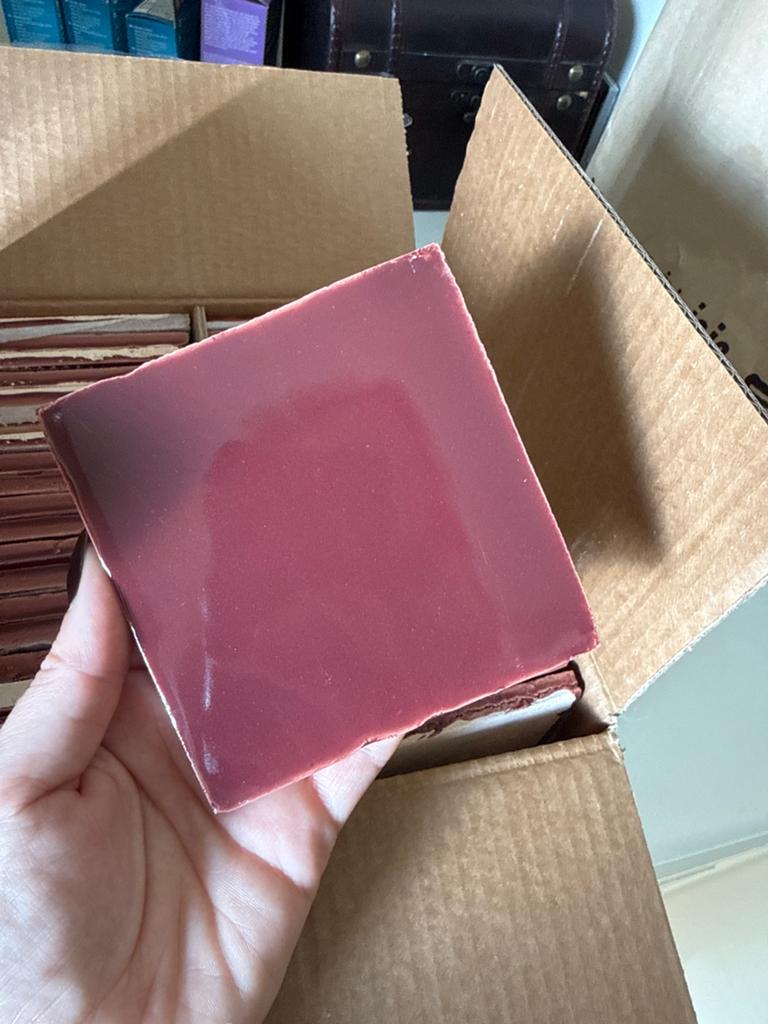 Luxe portugese glossy wijnrode tegels 4 dozen, Doe-het-zelf en Verbouw, Tegels, Ophalen, Nieuw, Minder dan 20 cm, Minder dan 5 m²