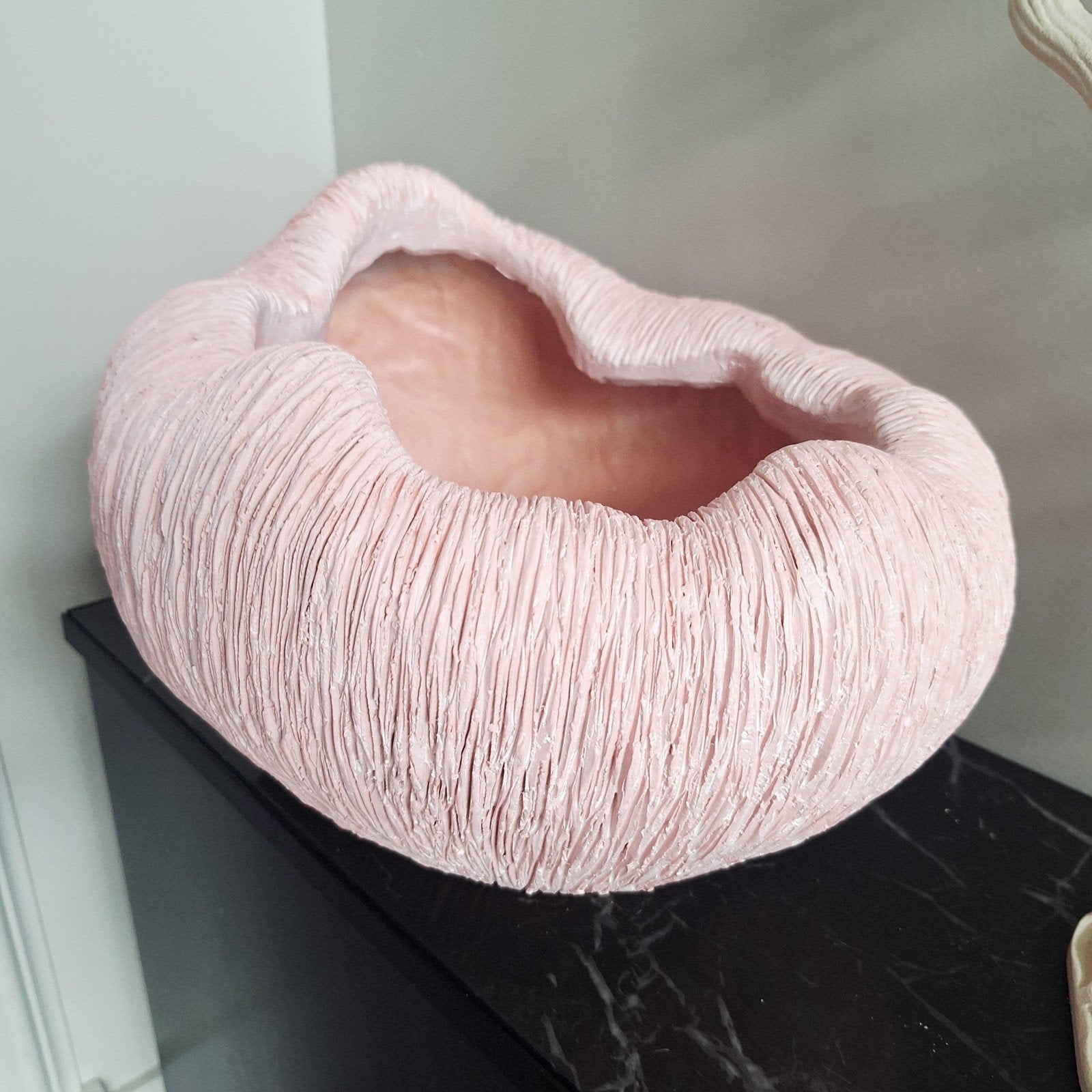 grote faux koraal look pot kom roze zalm kleur light living, Nieuw, Ophalen of Verzenden, X, X