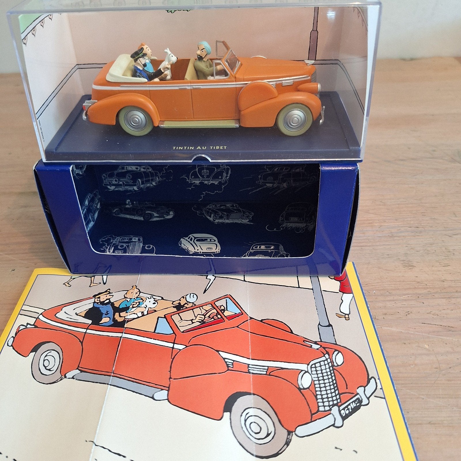 Kuifje in Tibet - Cadillac Fleetwood 1938 modelauto, Hobby en Vrije tijd, Modelauto's | 1:43, Ophalen of Verzenden, Zo goed als nieuw