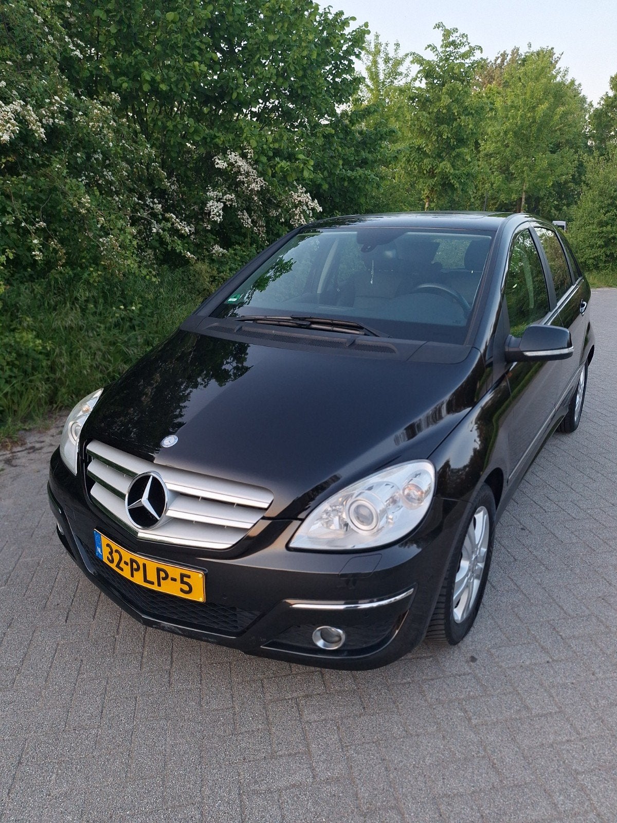 Mercedes-Benz B-Klasse 2.0 B200 5DRS CVT 2011 Zwart, Auto's, 136 pk, Zwart, 4 cilinders, 1290 kg