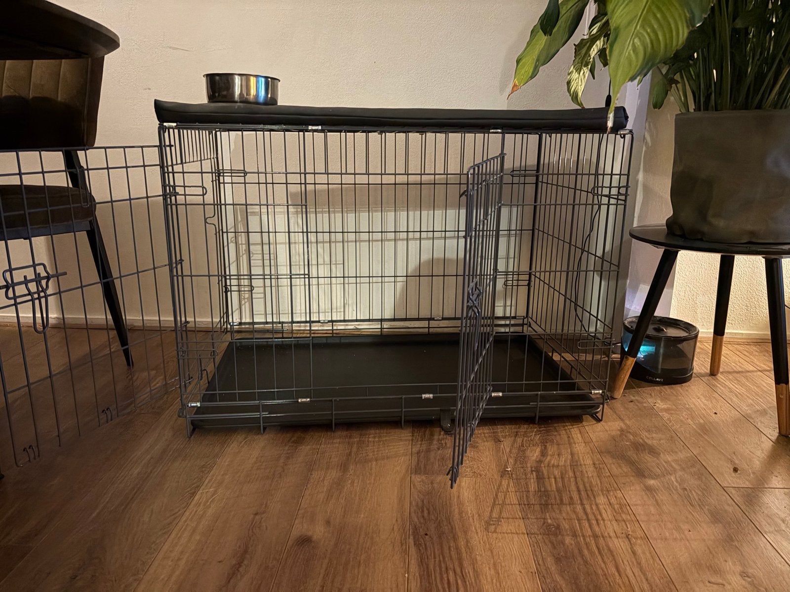 Grote bench incl accessoires, Adori, Ophalen, Zo goed als nieuw, Hondenren