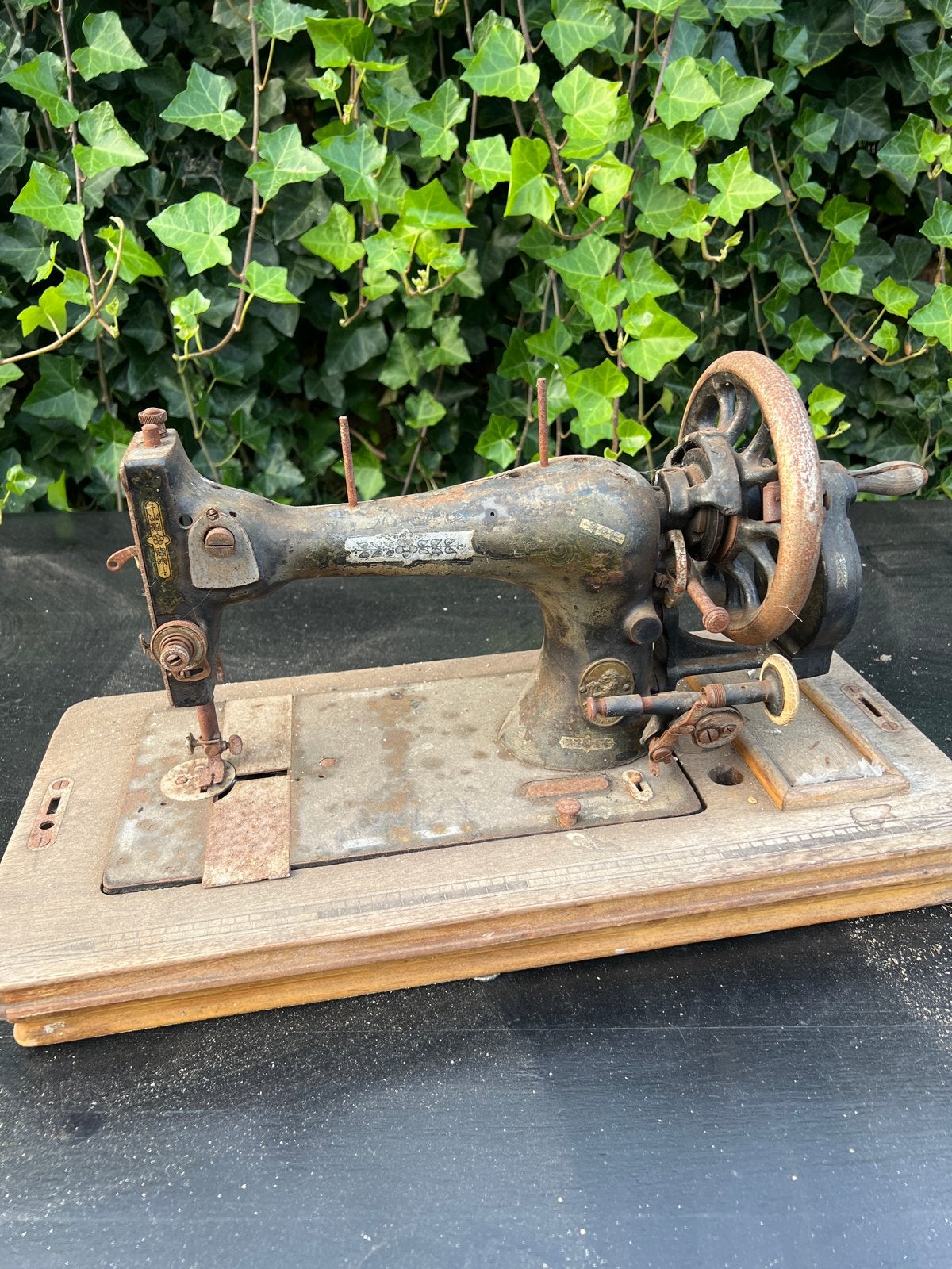Antieke Naaimachine - Decoratief Stuk, Ophalen