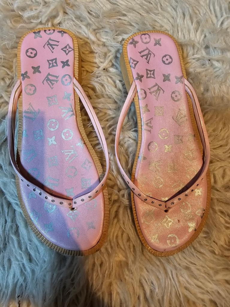 LOUIS VUITTON; SLIPPERS 39 TEAB, Ophalen