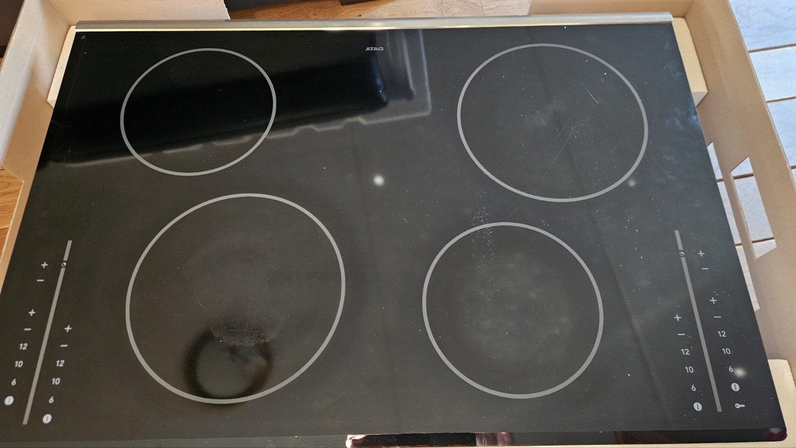 Atag inductie kookplaat 77x51cm 8, Witgoed en Apparatuur, Kookplaten, Ophalen, Gebruikt, 4 kookzones, Inbouw