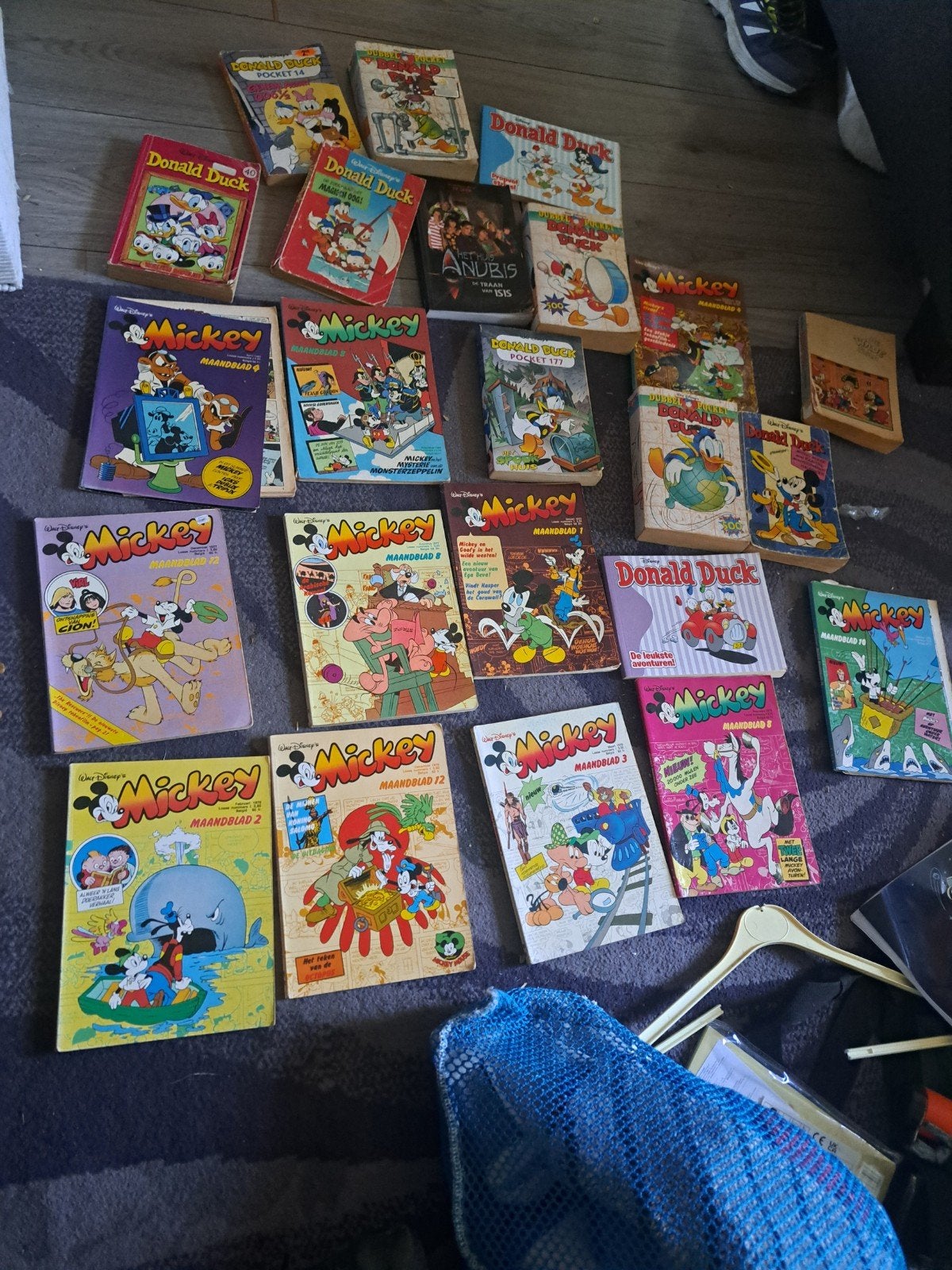 Grote collectie Donald Duck en Mickey Mouse stripboeken, Boeken, Stripboeken, Meerdere stripboeken, Ophalen of Verzenden, Gelezen
