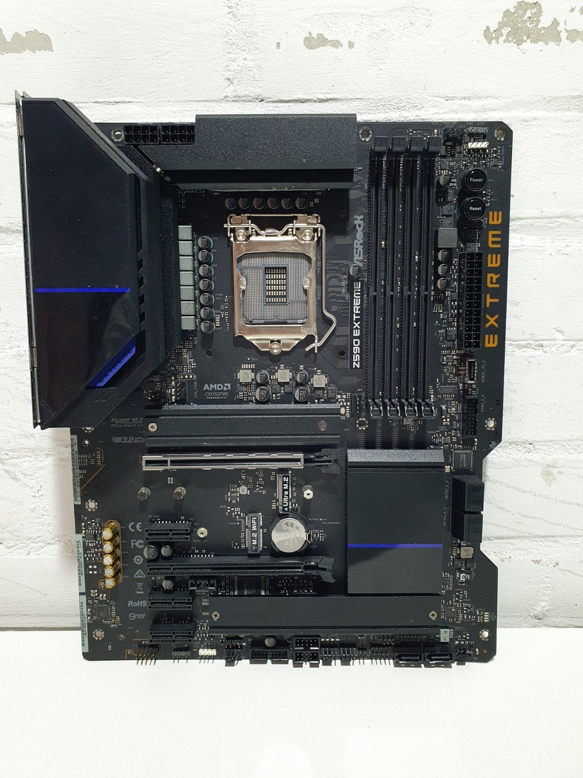 ASRock Z590 Extreme Socket 1200 - DEFECT, Computers en Software, Moederborden, Niet werkend, Intel, DDR4, Ophalen of Verzenden