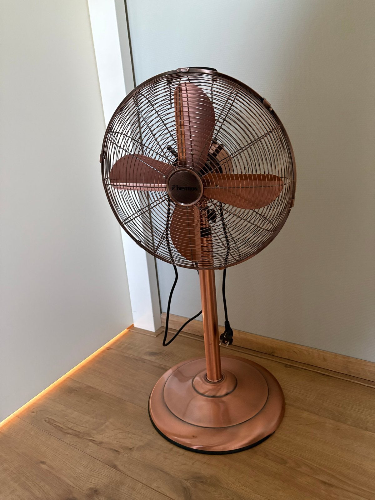 Zo goed als nieuwe Bestron statiefventilator, Ophalen, Zo goed als nieuw, Statiefventilator