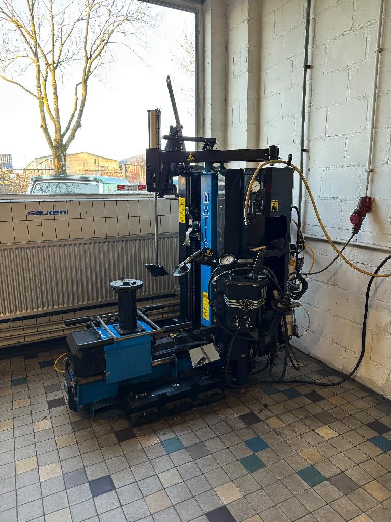 Hofmann Megaplan Bandenmachine, Ophalen, Zo goed als nieuw