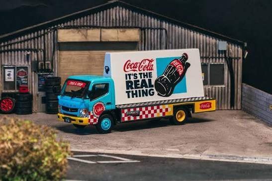 Mitsubishi Fuso Canter "Advertisement Truck Coca-Cola" 1/64, Tarmac Works, Tschuiten@hotmail.com, Duitsland, Auto