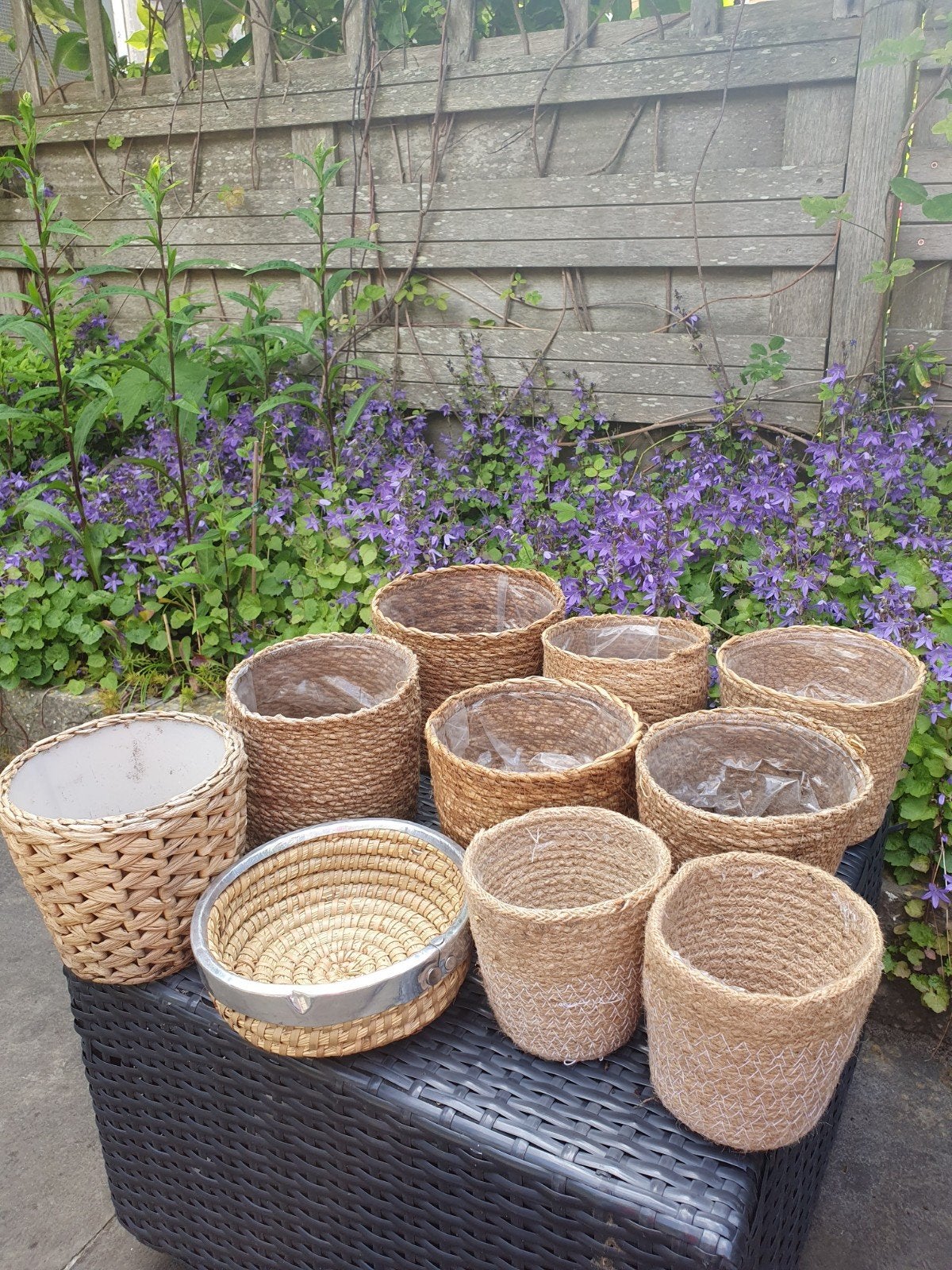 10 Bloempotten, milieuvriendelijk. Zo goed als nieuw., Ophalen of Verzenden, Rond, Minder dan 30 cm