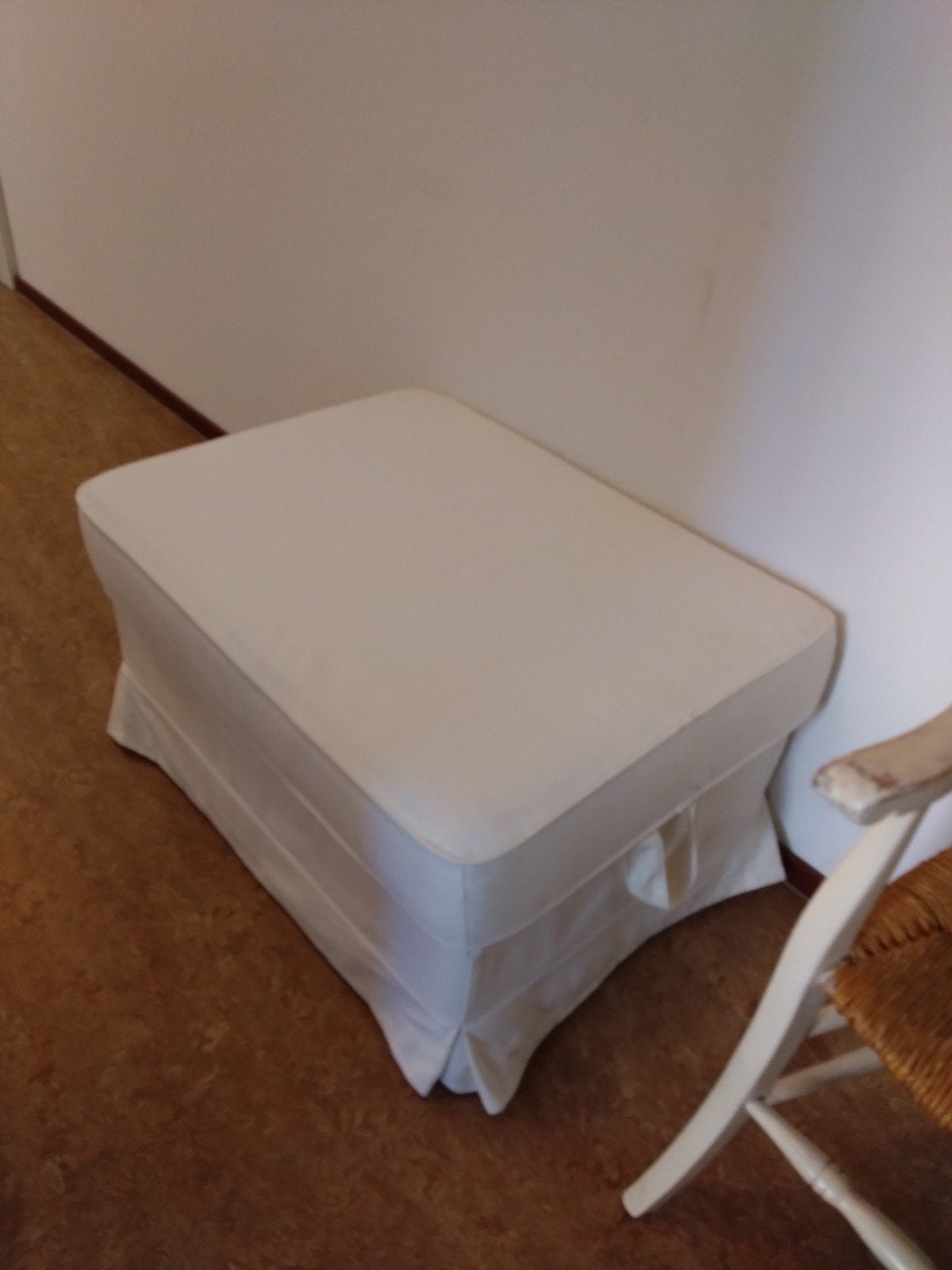 Hocker poef voetenbank Ikea Ektorp wit, Ophalen of Verzenden, Zo goed als nieuw, Rechthoekig, 75 tot 100 cm