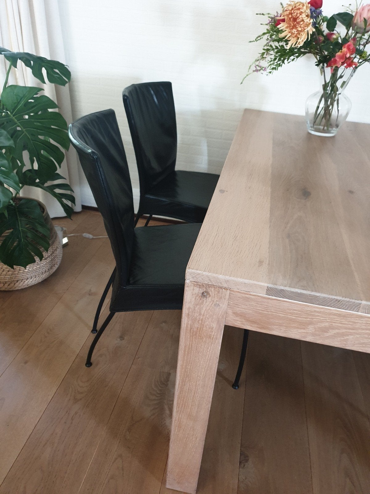 4 Zwart leren eetkamerstoelen Montis Spica, Ophalen, Gebruikt, 4 tot 6 stoelen
