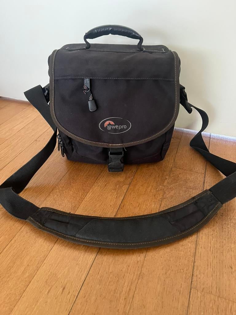 Lowepro nova 2, cameratas, Audio, Tv en Foto, Fotografie | Fototassen, Ophalen of Verzenden, Zo goed als nieuw, Lowepro