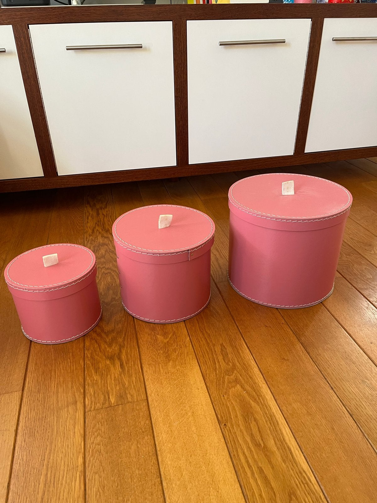 Set van 3 roze ronde opbergdozen met deksel, Ophalen of Verzenden, Zo goed als nieuw, Roze, Papier/karton