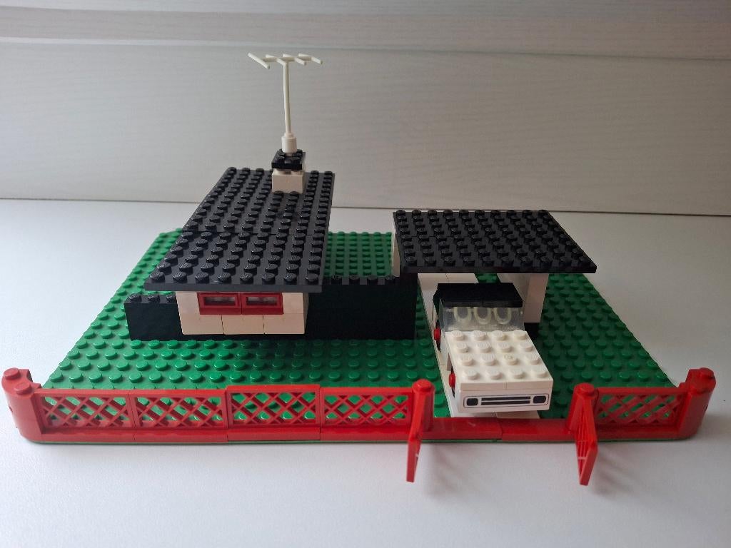 Lego 345 ( 345-1 ) House with mini wheel car 1969, Ophalen of Verzenden, Gebruikt