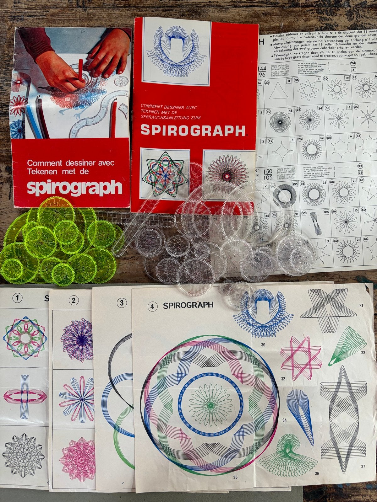Twee Vintage Spirograph sets met boekjes van Meccano, Verzamelen, Ophalen of Verzenden, Gebruikt