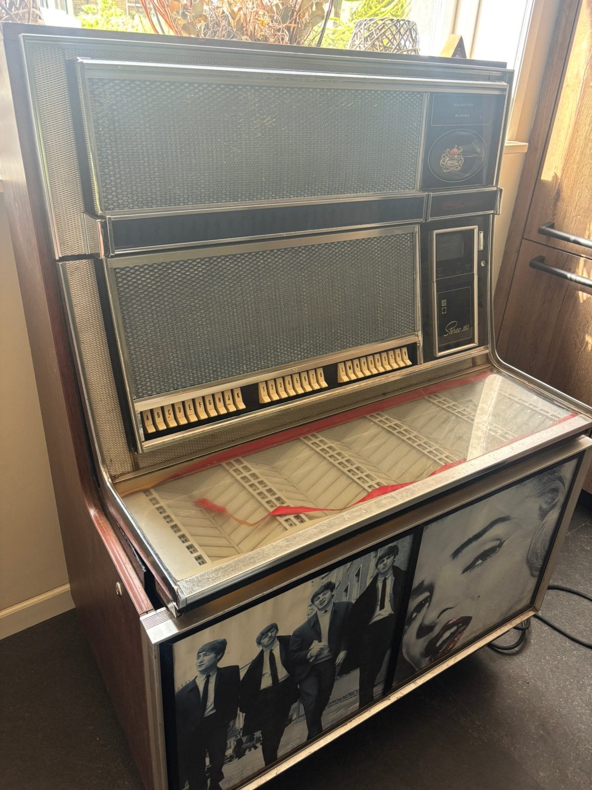 Seeburg Jukebox gevuld met Singels, Gebruikt, 1960 tot 1970, Seeburg, Ophalen