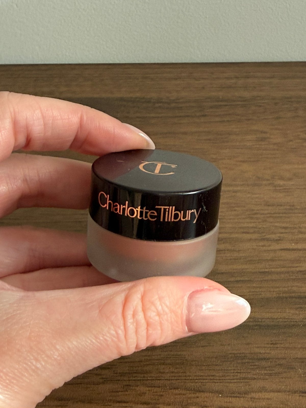 Charlotte Tilbury cream eyeshadow, Ophalen of Verzenden, Zo goed als nieuw, Overige kleuren, Ogen