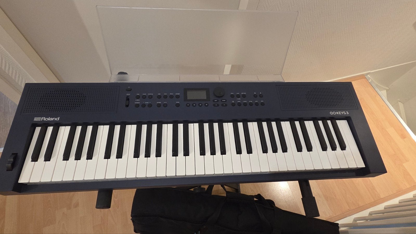 Roland GO:KEYS 3 keyboard met standaard en softcase, Ophalen, 61 toetsen, Roland, Zo goed als nieuw