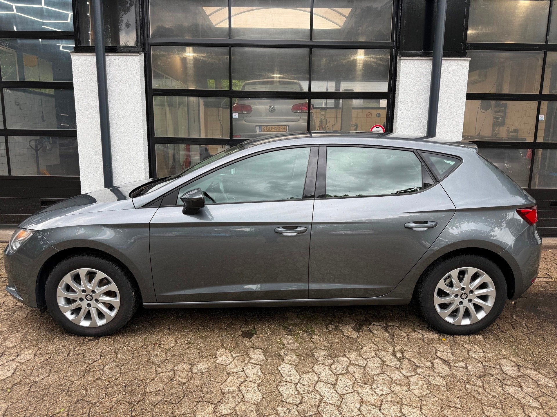 SEAT Leon 1.4 TSI Style*Clima*PDC*Stoelverwarming*Nap*Cruise, Voorwielaandrijving, Stof, Gebruikt, Zwart