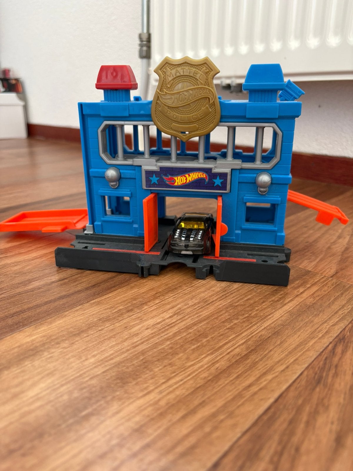 Hotwheels politiebureau inclusief auto, Ophalen of Verzenden, Gebruikt