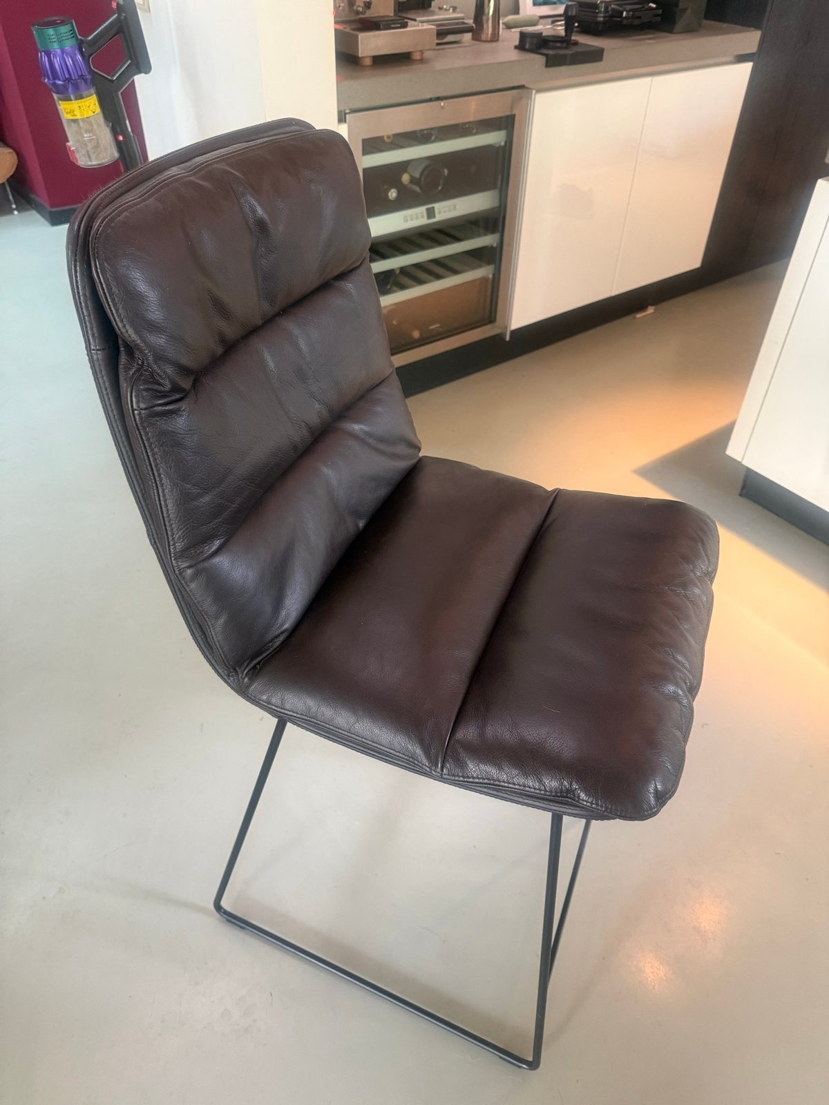 3x KFF Bruine Leren Barstoelen - Zo Goed als Nieuw, Ophalen, Met voetsteun, 60 tot 90 cm, Leer