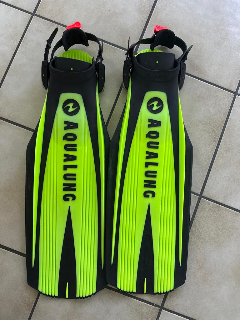 Aqualung blades 2 duikvinnen & gratis duikschoenen, Watersport en Boten, Duiken, Ophalen of Verzenden, Zo goed als nieuw, Zwem- of Duikvliezen