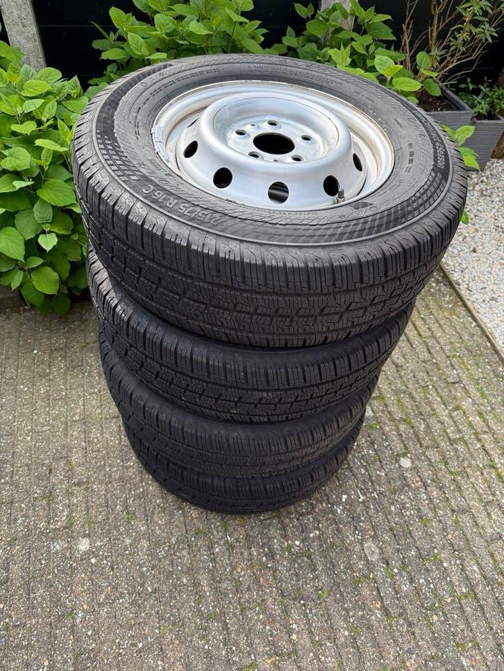Velgen Fiat Ducato met Continental 4season 215/75-16, Ophalen, Banden en Velgen, Overige maten, All Season