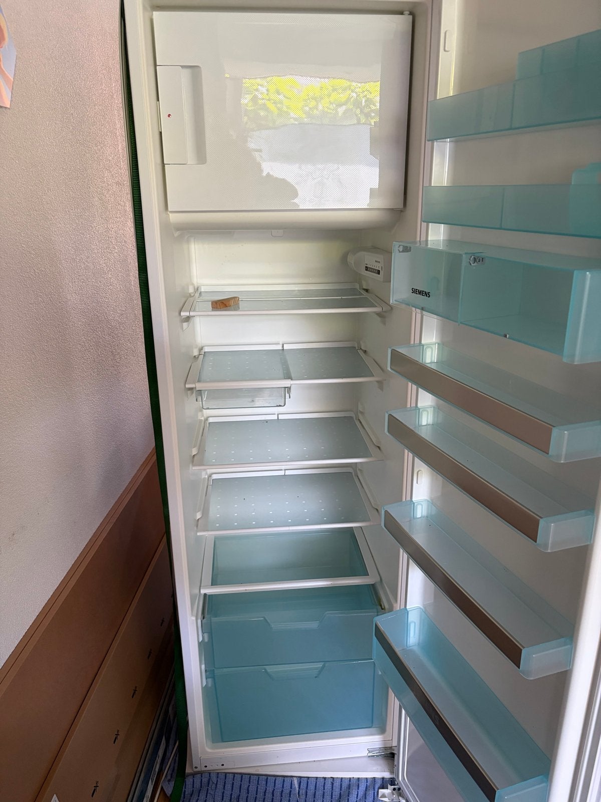 Inbouwkoelkast Siemens - Scharnier defect, koelt wisselend, Ophalen, 150 tot 200 liter, Gebruikt, 160 cm of meer