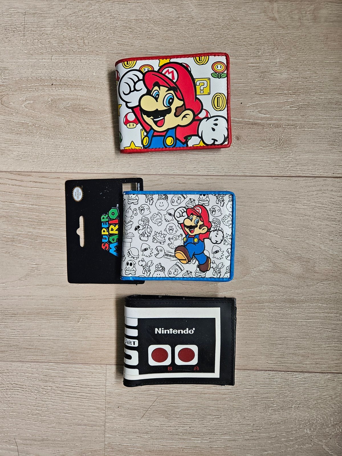 3x Nintendo portemonnees - Nieuw met lichte slijtage, Ophalen of Verzenden, Nieuw, Overige kleuren, Overige merken
