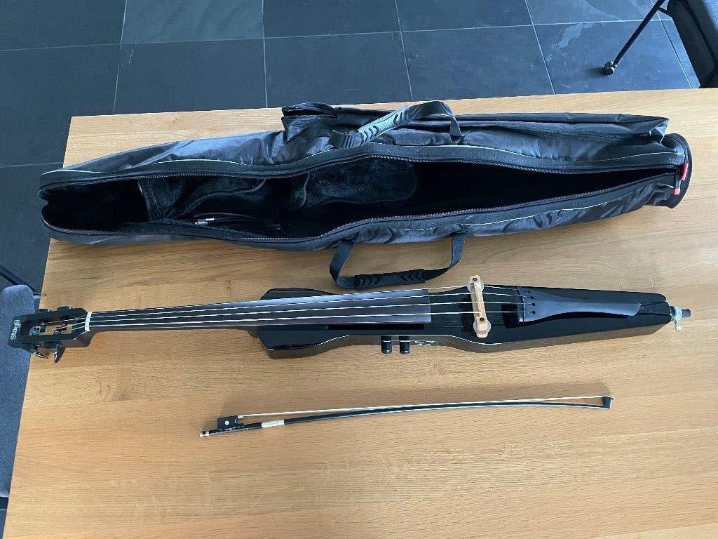 Stagg elektrische cello, Ophalen, Zo goed als nieuw, 4/4-cello, Met koffer