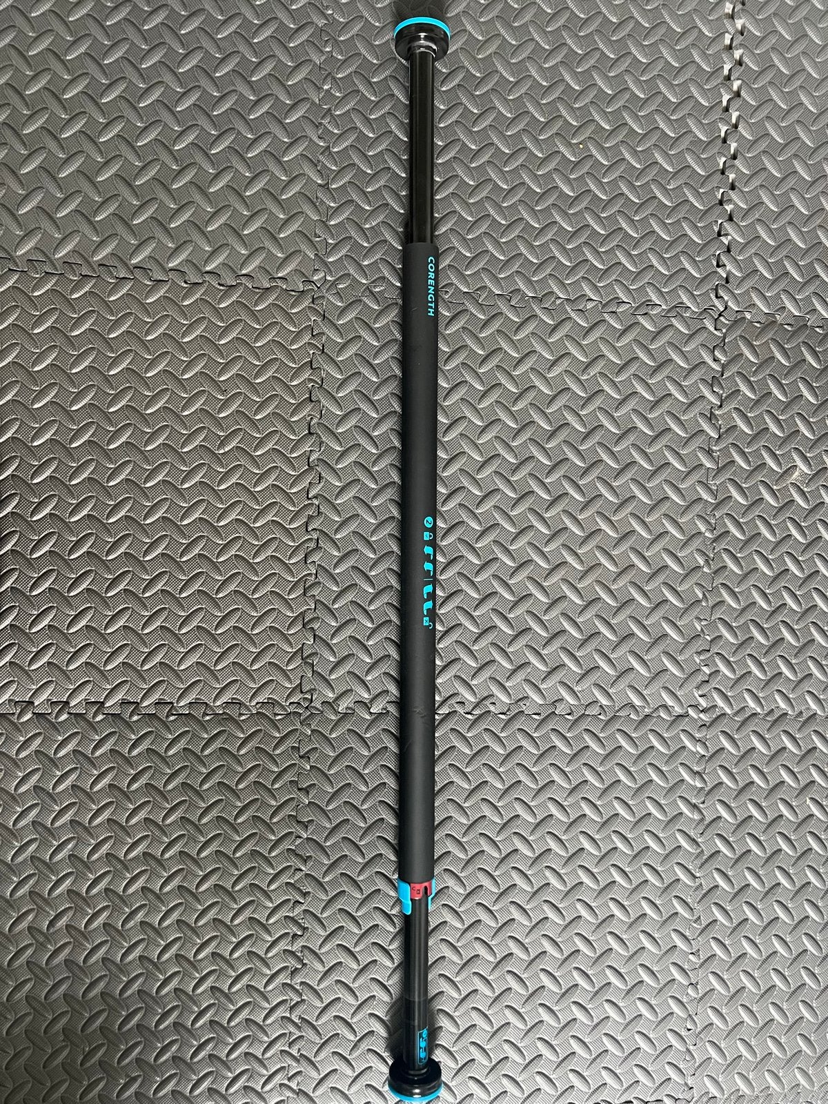 Universele optrekstang voor deurlijsten tot 100cm, Sport en Fitness, Fitnessmaterialen, Ophalen, Nieuw, Armen, Oprekstang