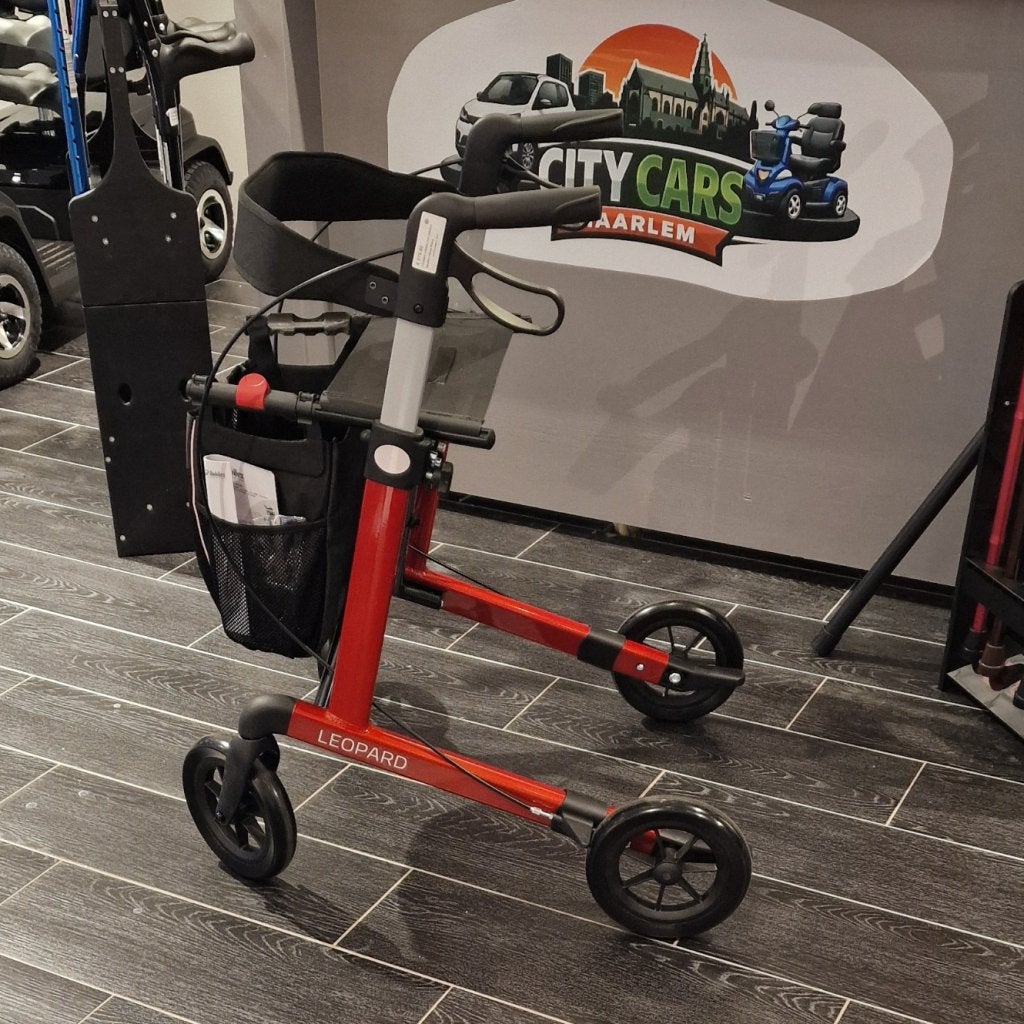 Leopard rollator met comfort banden nieuw Rood, 2K Games, Zo goed als nieuw, https://support.2k.com/hc/nl, 10 Hamilton Landing, Novato, CA 94949, Verenigde Staten