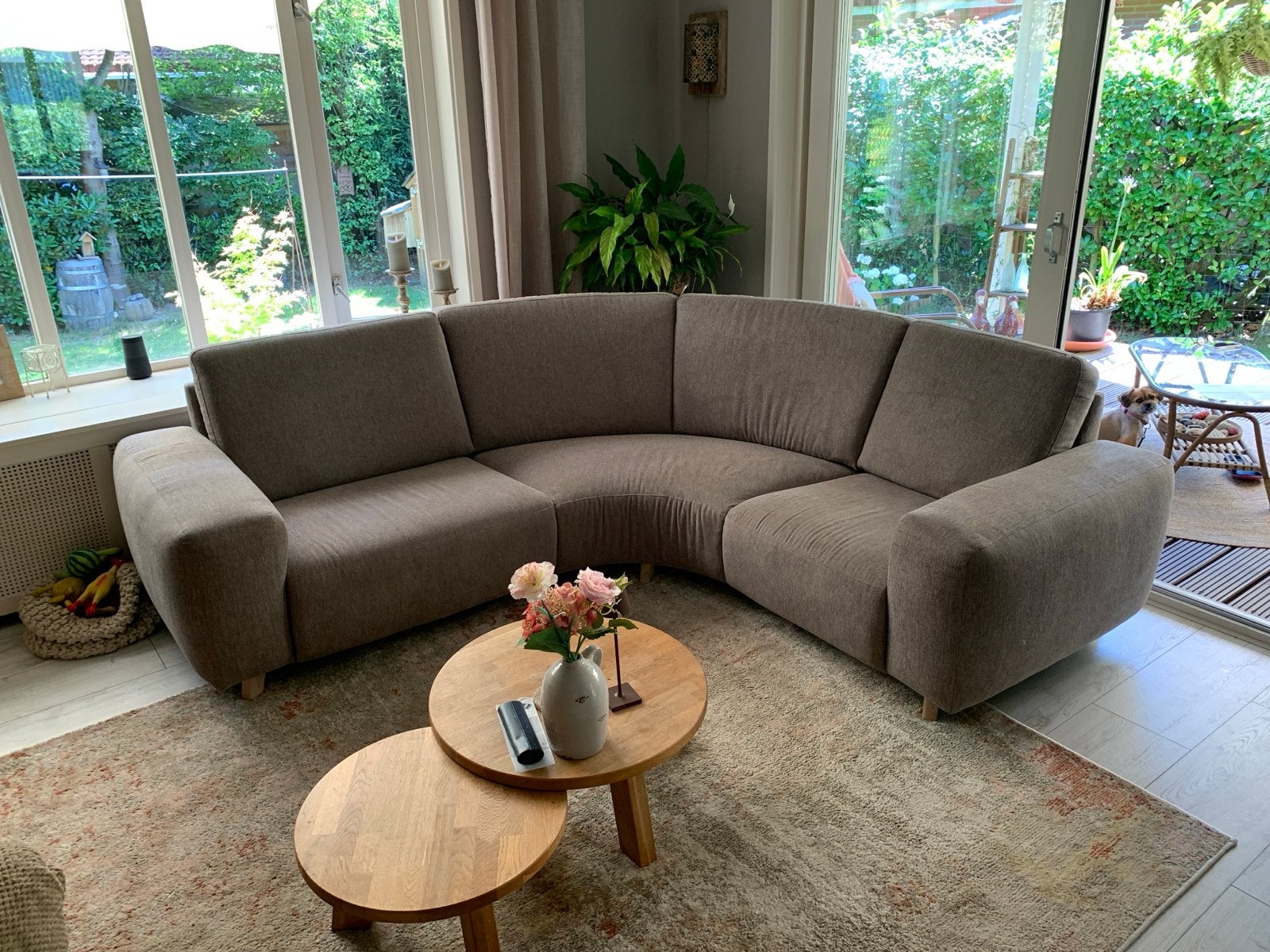 Moderne halfronde hoekbank - Zo goed als nieuw, Ophalen, 250 tot 300 cm, 100 tot 125 cm, Hoekbank
