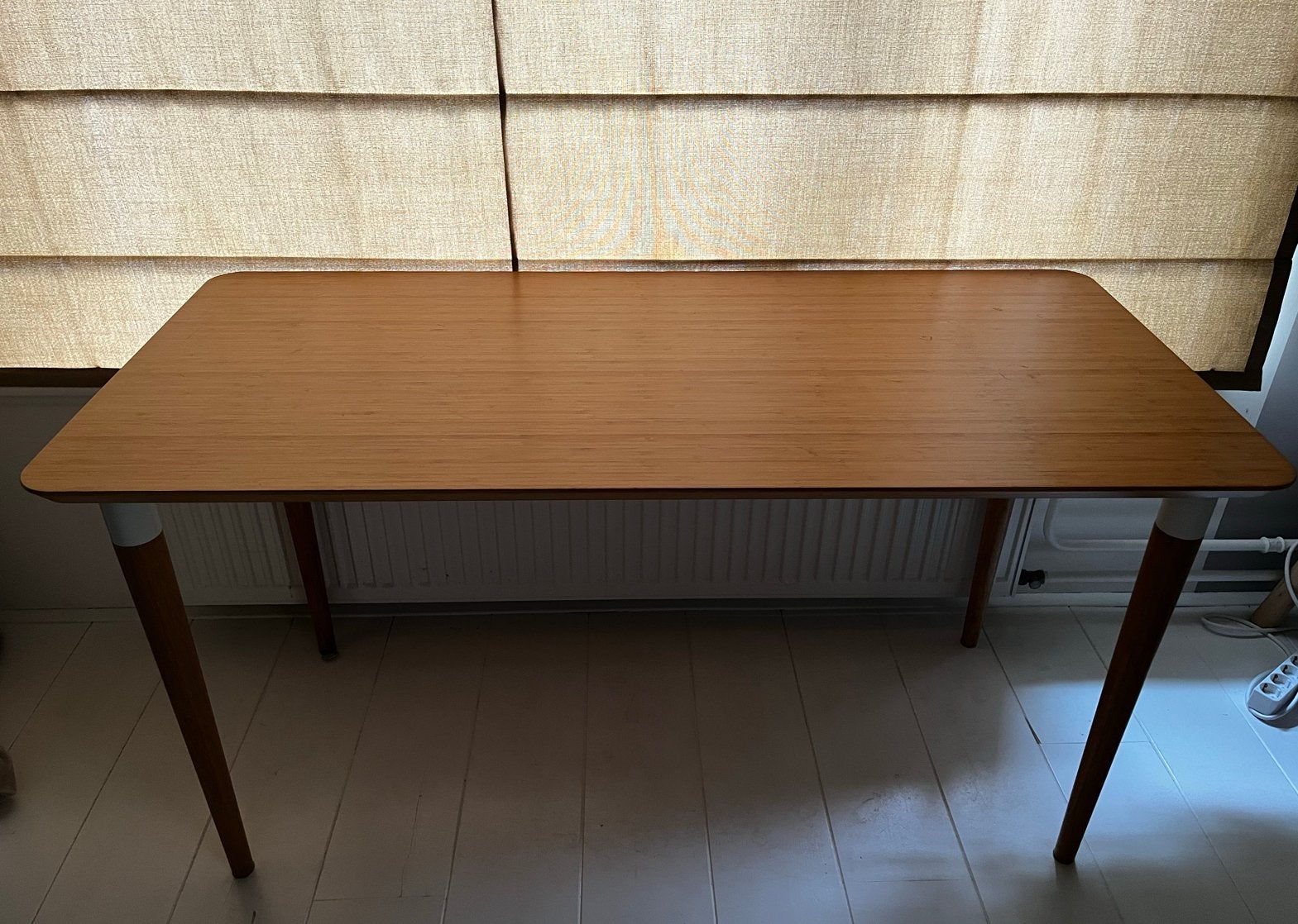 Stevig bamboe houten bureau - zo goed als nieuw, Ophalen, Overige typen, Hout, 65 cm