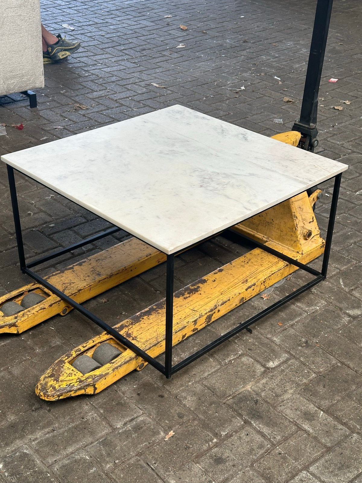 Marmeren salontafel - lichte schade 75,-, Huis en Inrichting, Tafels | Salontafels, Gebruikt, 50 tot 100 cm, 100 tot 150 cm, Vierkant