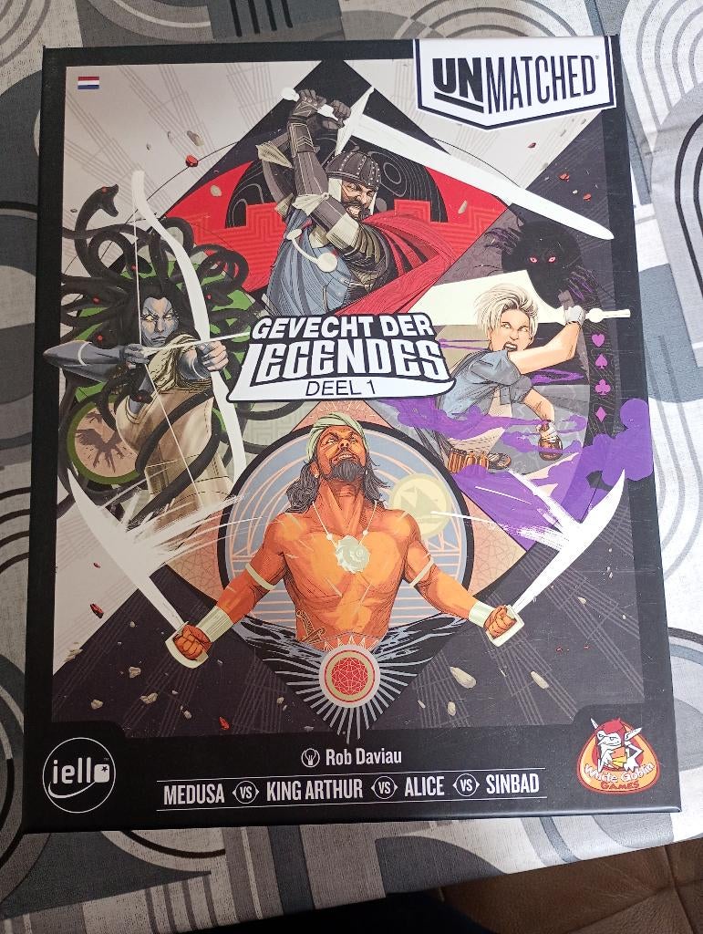 Gevecht der legendes deel 1, Hobby en Vrije tijd, Gezelschapsspellen | Bordspellen, Een of twee spelers, Ophalen, Nieuw, White Goblin Games