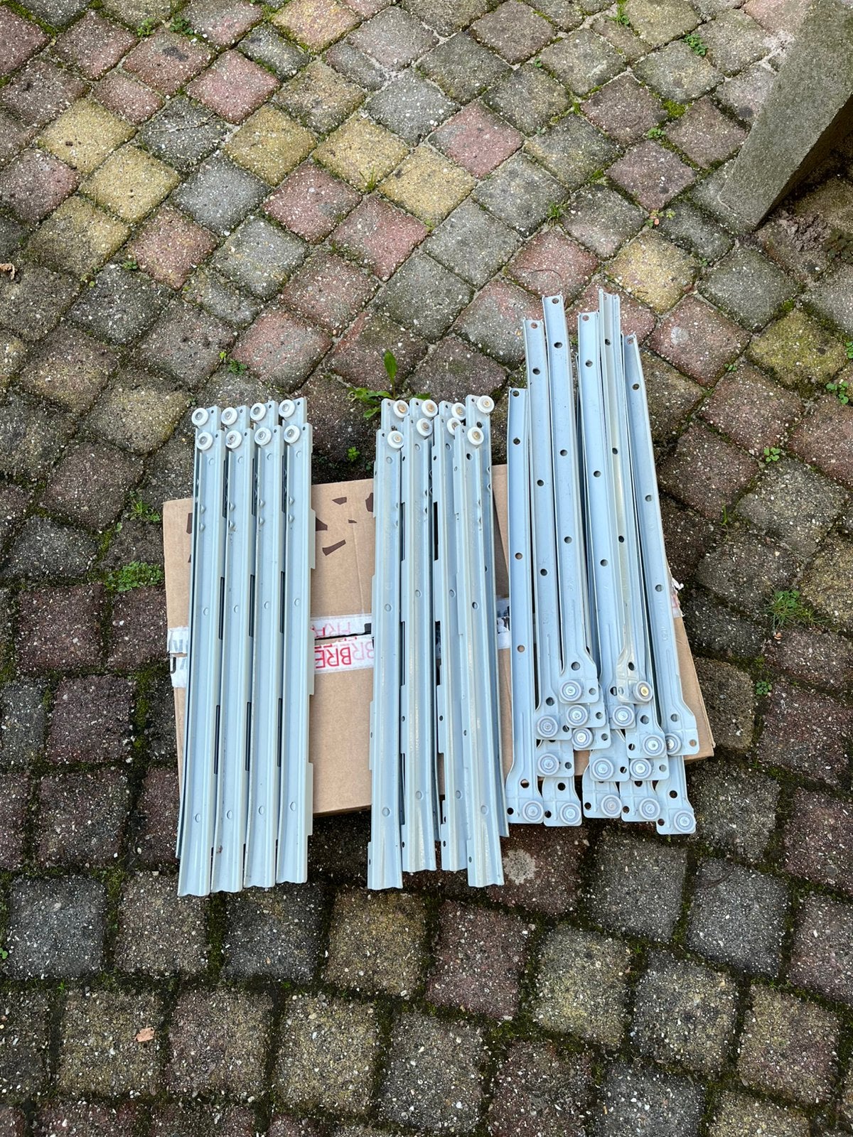 Laderails ikea (8 setjes), Ophalen, Zo goed als nieuw, 250 mm of meer, Overige typen
