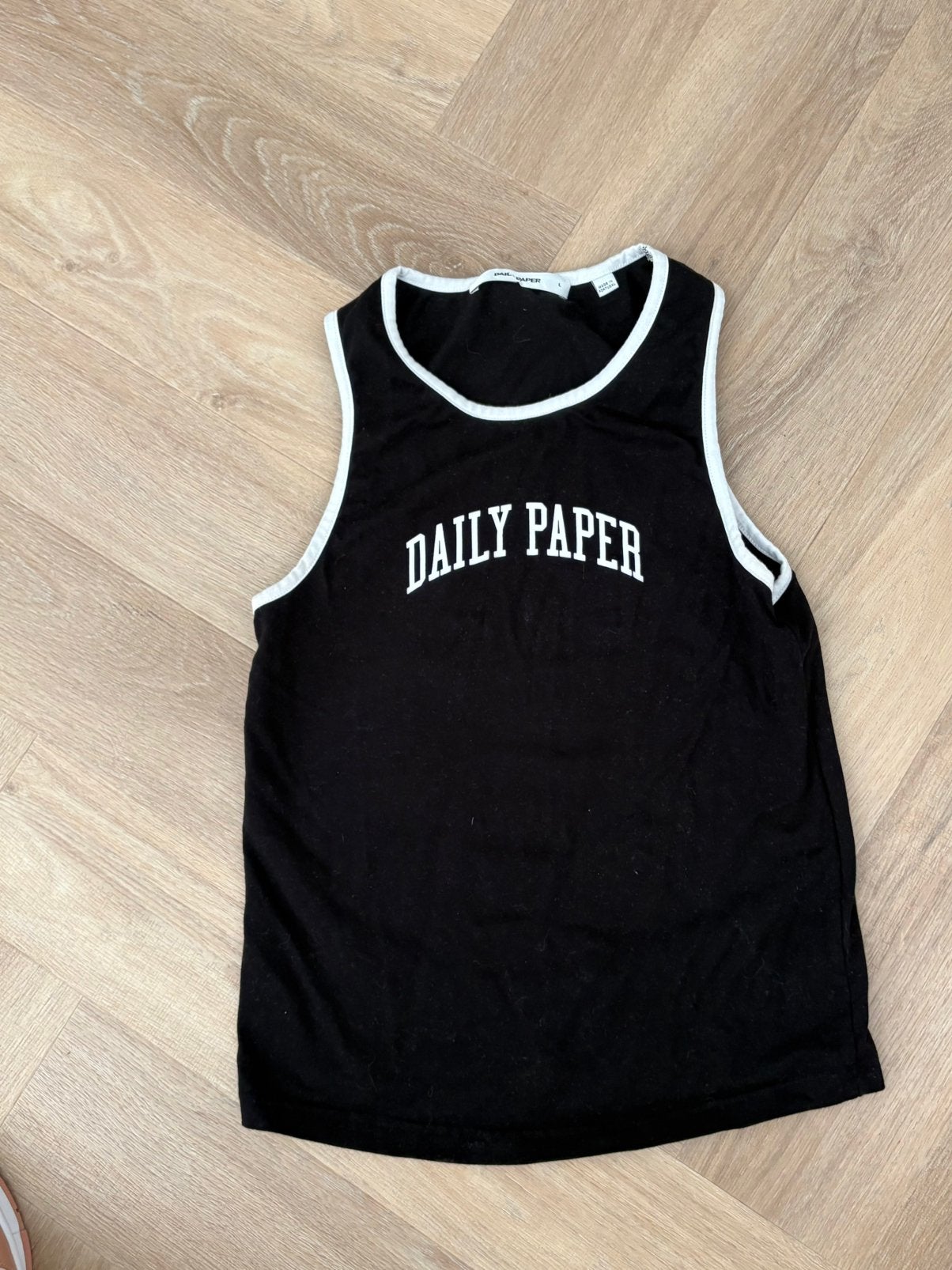 Daily paper top, Verzenden, Zo goed als nieuw, Zwart, Zonder mouw