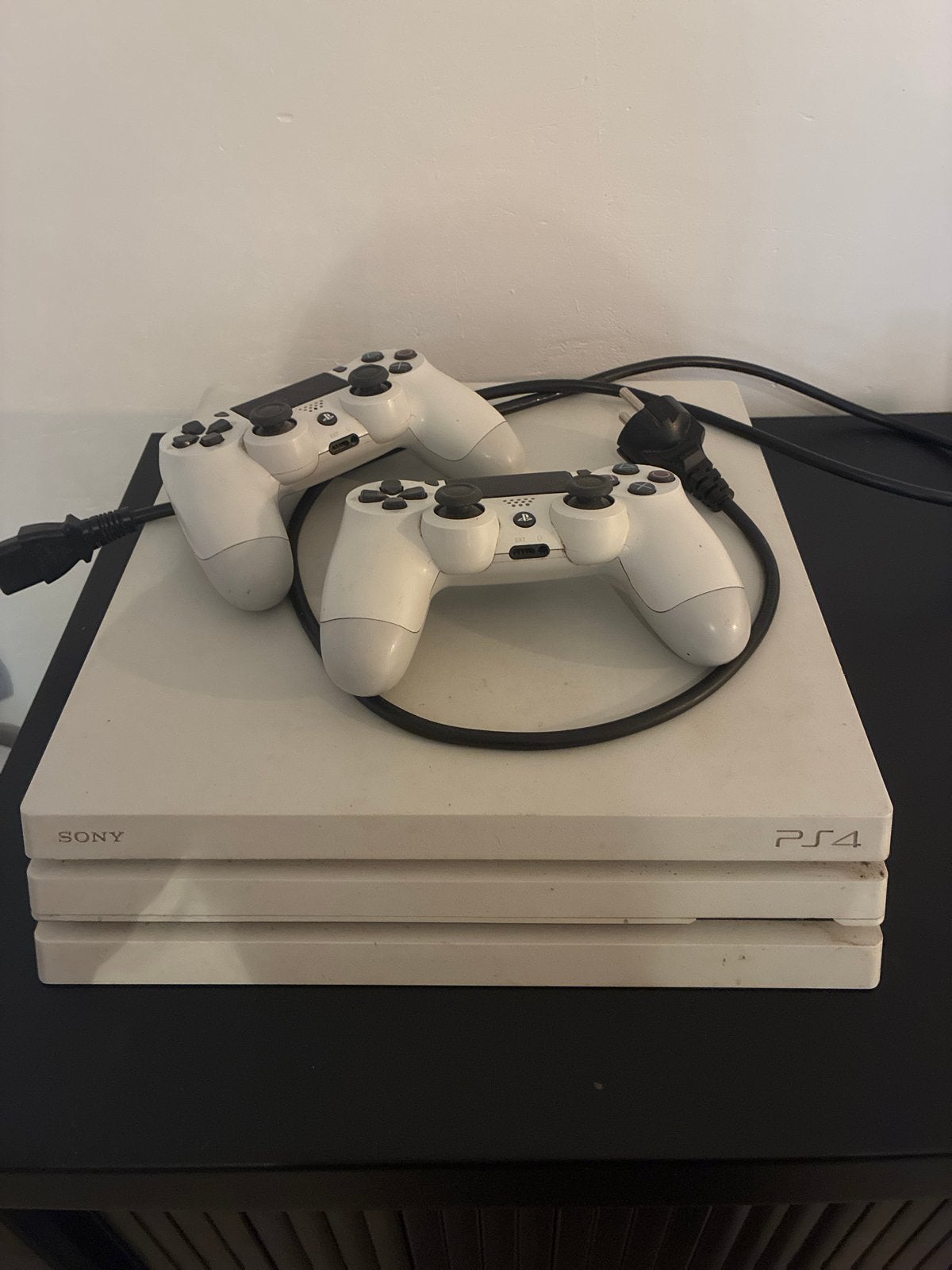 Sony PlayStation 4 Pro met 2 controllers, Spelcomputers en Games, Spelcomputers | Sony PlayStation 4, Ophalen, Gebruikt, Met 2 controllers
